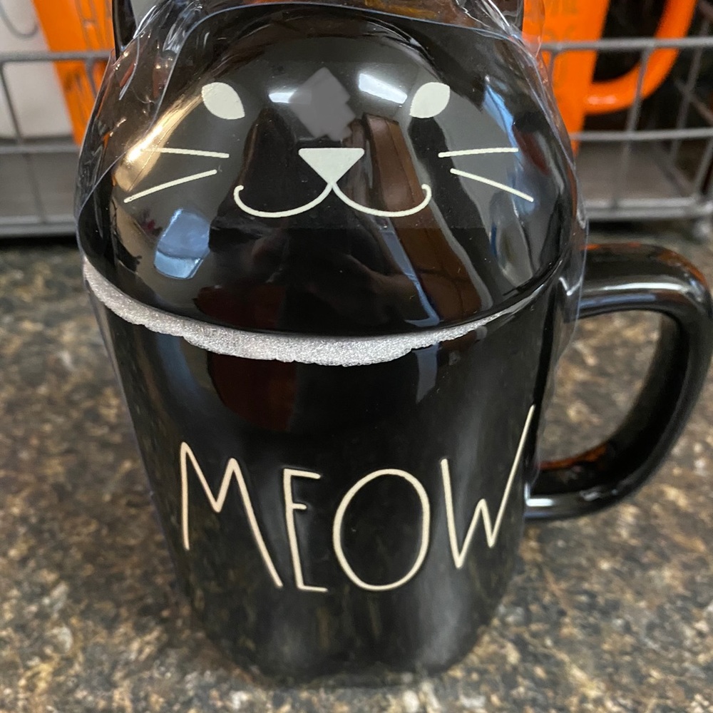 RAE DUNN ‘Meow’ topper mug!!